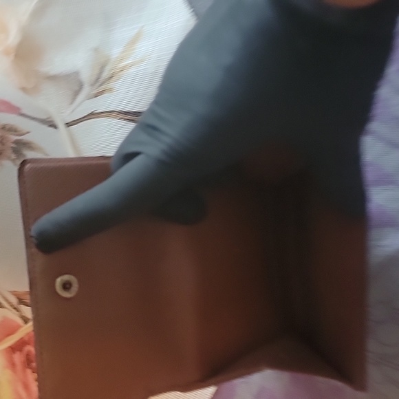 Louis Vuitton monogram Eloise wallet EUC - Picture 8 of 10